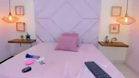 Roxana   online show from September 19, 9:58 pm