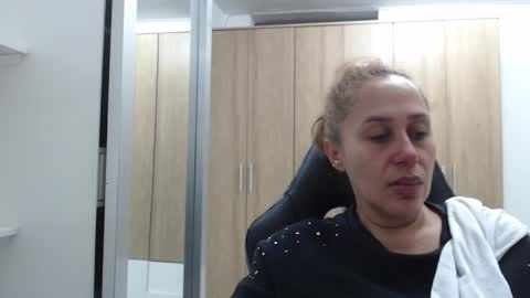 Roxana online show from January 4, 12:05 am