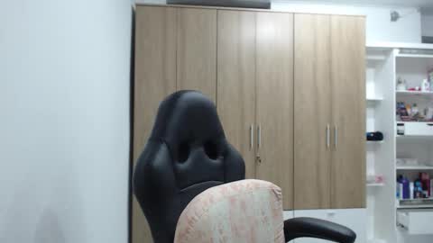 Roxana online show from November 6, 1:22 am