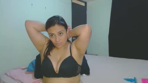Snapshot of roxanasexy2025 chatting on September 19, 2:38 pm roxanasexy2025 online show from September 19, 2:38 pm