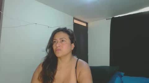 Snapshot of roxanasexy2025 chatting on October 13, 1:03 pm roxanasexy2025 online show from October 13, 1:03 pm