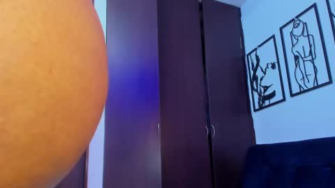 Roxxx Thee Stallion online show from December 19, 10:32 pm