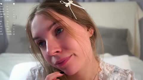 Snapshot of roxannastoo chatting on October 10, 1:21 am roxannastoo online show from October 10, 1:21 am