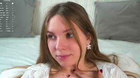 Snapshot of roxannastoo chatting on October 3, 1:22 am roxannastoo online show from October 3, 1:22 am