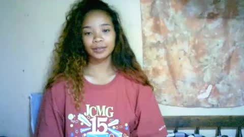 Snapshot of roxanne_98 chatting on January 19, 12:06 am roxanne_98 online show from January 19, 12:06 am