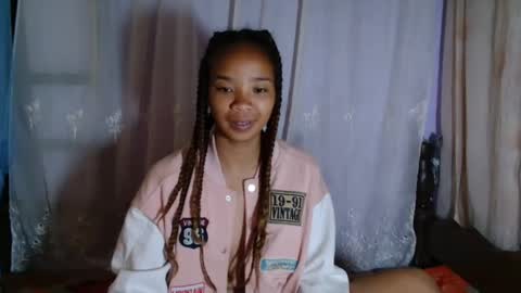 Snapshot of roxanne_98 chatting on February 9, 3:00 am roxanne_98 online show from February 9, 3:00 am