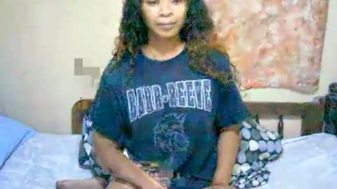 Snapshot of roxanne_98 chatting on March 7, 5:49 pm roxanne_98 online show from March 7, 5:49 pm