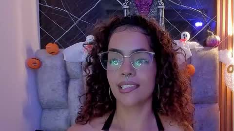 Snapshot of roxanne_dl chatting on October 28, 1:06 pm Roxanna online show from October 28, 1:06 pm