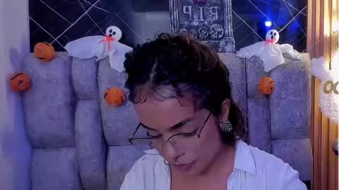 Snapshot of roxanne_dl chatting on October 16, 6:43 pm Roxanna online show from October 16, 6:43 pm