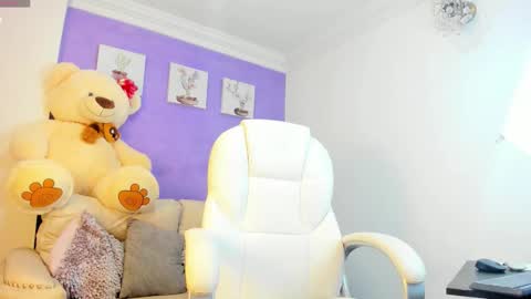 Roxanne evans   Schedule 700 -1400GTM-5 online show from November 4, 2:33 pm