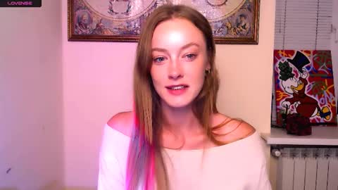 Roxa online show from September 27, 1:40 pm