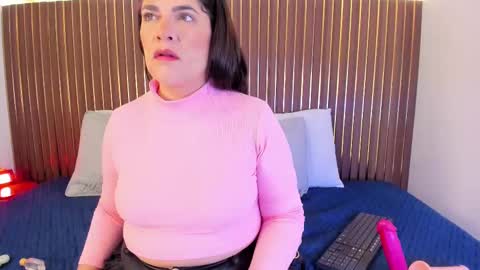 Snapshot of roxie_ns chatting on September 18, 11:53 am Roxie online show from September 18, 11:53 am