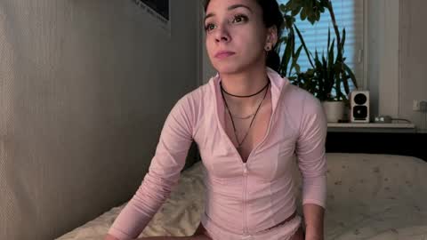 Roxie online show from April 27, 2:19 am