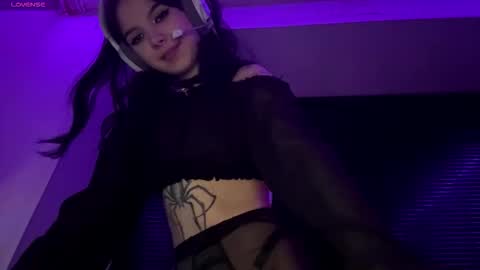 Hana online show from December 5, 4:30 pm