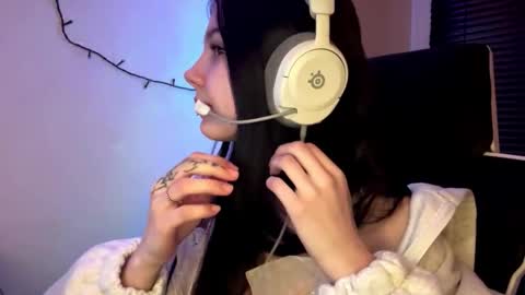 Hana online show from February 12, 3:14 pm