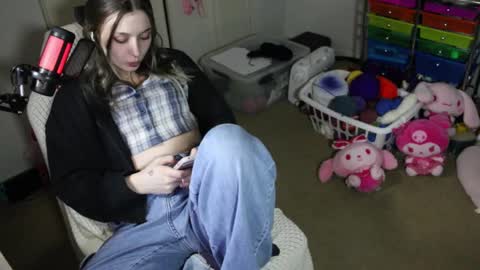 roxie online show from February 19, 2:22 am