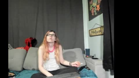 roxihazeleyes online show from October 27, 1:17 pm