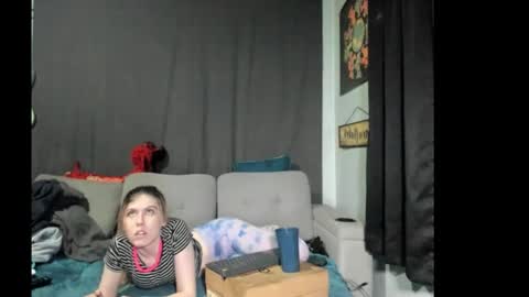 roxihazeleyes online show from November 12, 7:50 am