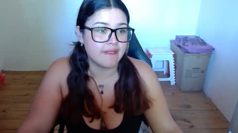 Roxy  online show from November 24, 7:27 pm