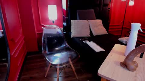 Snapshot of roxy_hell chatting on October 26, 3:29 pm Roxy hell online show from October 26, 3:29 pm