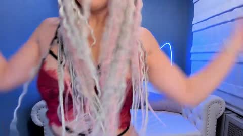 Roxy online show from December 4, 1:25 am
