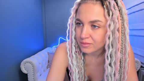 Roxy online show from December 19, 1:07 am