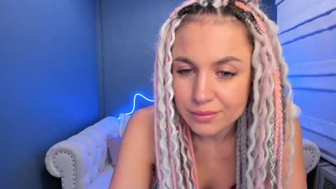 Roxy online show from December 6, 1:18 am