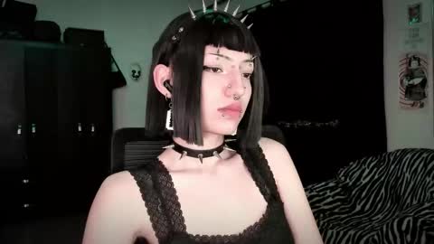 Roxy Independient model Help me to reach 50 thumbs up online show from February 13, 12:56 am