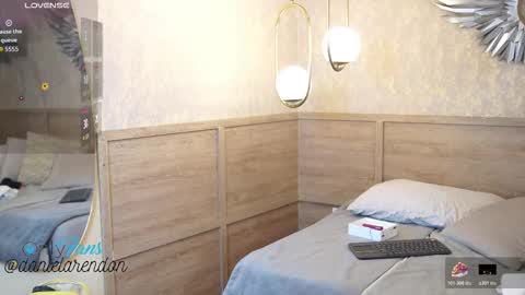 Roxy  online show from November 15, 1:12 pm