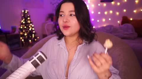 roxysuh online show from December 12, 7:41 am