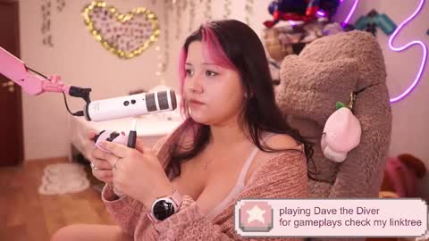 roxysuh online show from October 17, 9:34 am