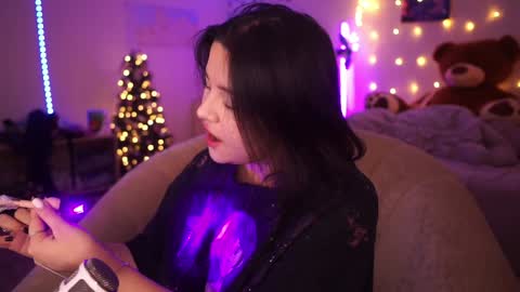 roxysuh online show from December 10, 9:33 am