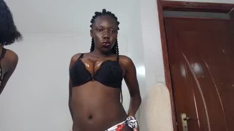 ruby_eva90 online show from August 5, 12:22 pm