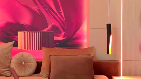 Ruby Luxe online show from October 21, 5:33 am