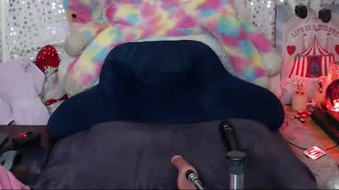 Jeanie online show from October 7, 7:40 pm