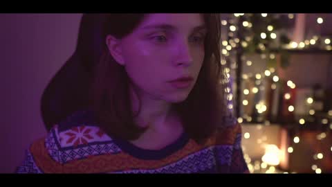 Snapshot of running_with_the_wolves chatting on December 5, 10:23 pm Elena online show from December 5, 10:23 pm