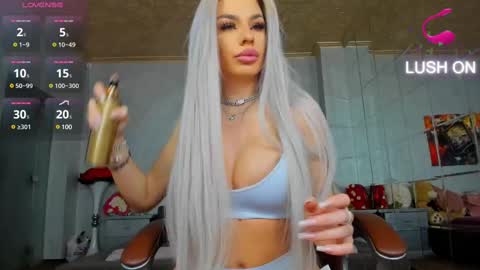 Snapshot of russian_ava chatting on February 9, 5:19 am Ava online show from February 9, 5:19 am