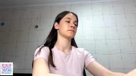 Mia online show from July 2, 3:23 am