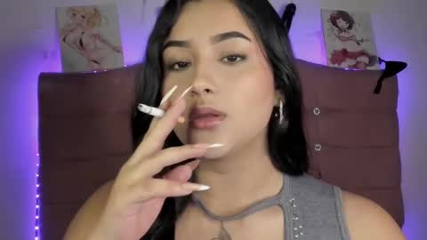 Snapshot of s_demoni1 chatting on December 14, 1:38 am S H A R O N model independient online show from December 14, 1:38 am