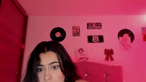 Snapshot of s_demoni1 chatting on December 3, 7:11 pm S H A R O N model independient online show from December 3, 7:11 pm