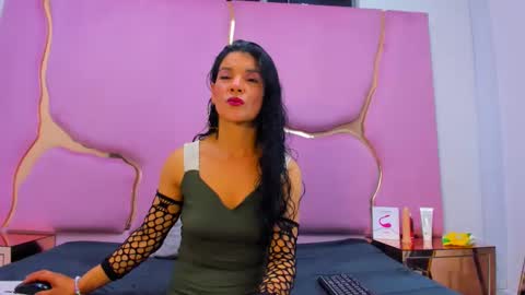 saamanthaortizz online show from September 11, 5:08 am