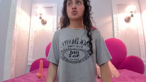 Snapshot of saammy_17 chatting on October 4, 10:03 pm sammy online show from October 4, 10:03 pm