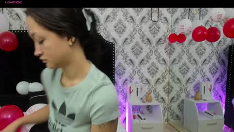 Snapshot of saara_brown chatting on February 11, 12:36 pm Saara Brown online show from February 11, 12:36 pm