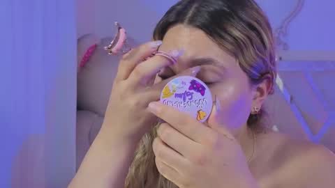 saaya_tay online show from March 30, 8:47 am