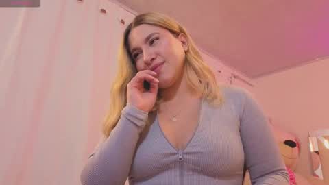 saaya_tay online show from February 20, 3:27 am