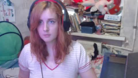 Snapshot of sabochka888 chatting on October 7, 7:24 am sabochka888 online show from October 7, 7:24 am