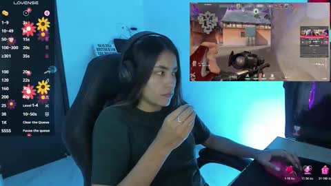 Snapshot of sabrina_chester_02 chatting on October 28, 12:49 am Angie  online show from October 28, 12:49 am