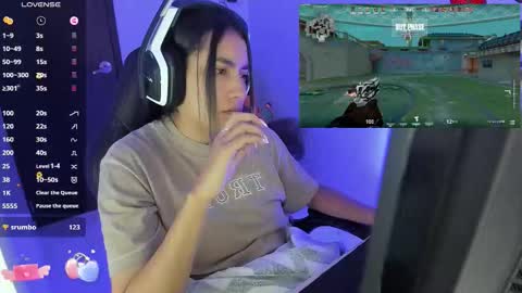 Angie  online show from November 22, 7:38 pm