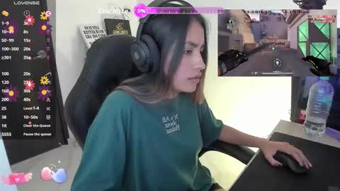 Snapshot of sabrina_chester_02 chatting on October 10, 8:25 pm Angie  online show from October 10, 8:25 pm