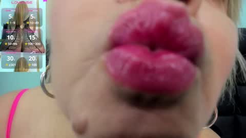 Snapshot of sabrina_med chatting on March 1, 11:28 am sabrina online show from March 1, 11:28 am